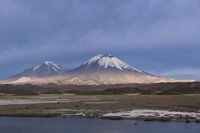 Vulkane Parinacota und Pomerate, im Grenzgebiet zu Bolivien